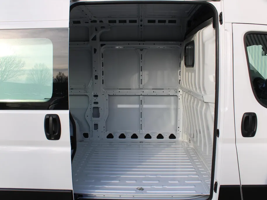 Fiat Ducato 2.2 MultiJet 140 S&S L2H2 3.3t | Camera | Navi | Trekhaak | Cruise | 3 zits | PDC |