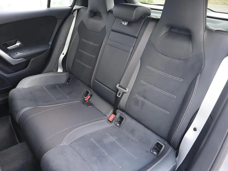 Mercedes-Benz A-Klasse 250 e Business Solution AMG