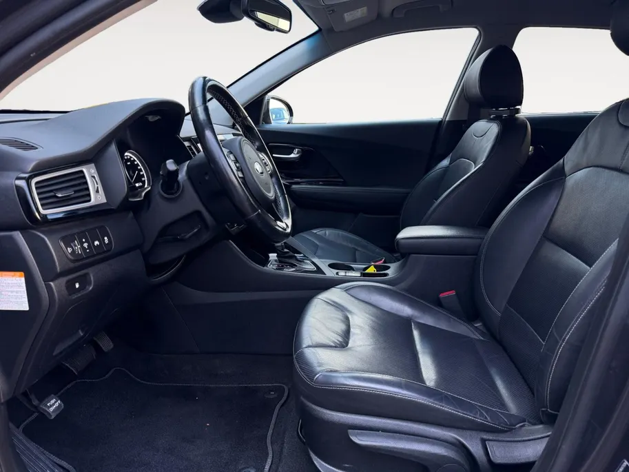 Kia Niro 1.6 GDi Hybrid BusinessLine | Zeer compleet | Stoel & stuurverwarming | Navigatie | Achteruitrijcamera | All-season banden |
