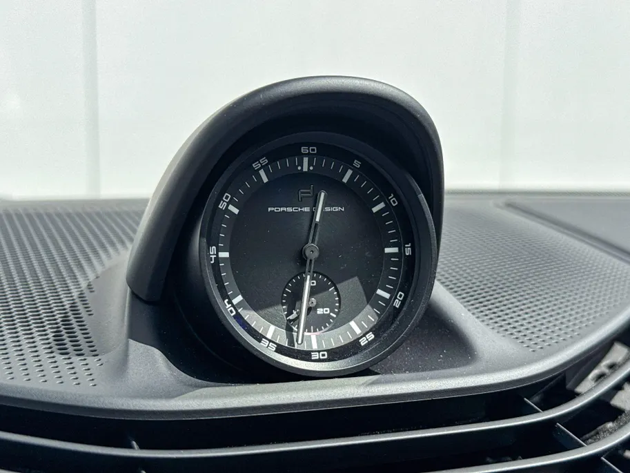 Porsche Taycan Sport Turismo GTS 93 kWh