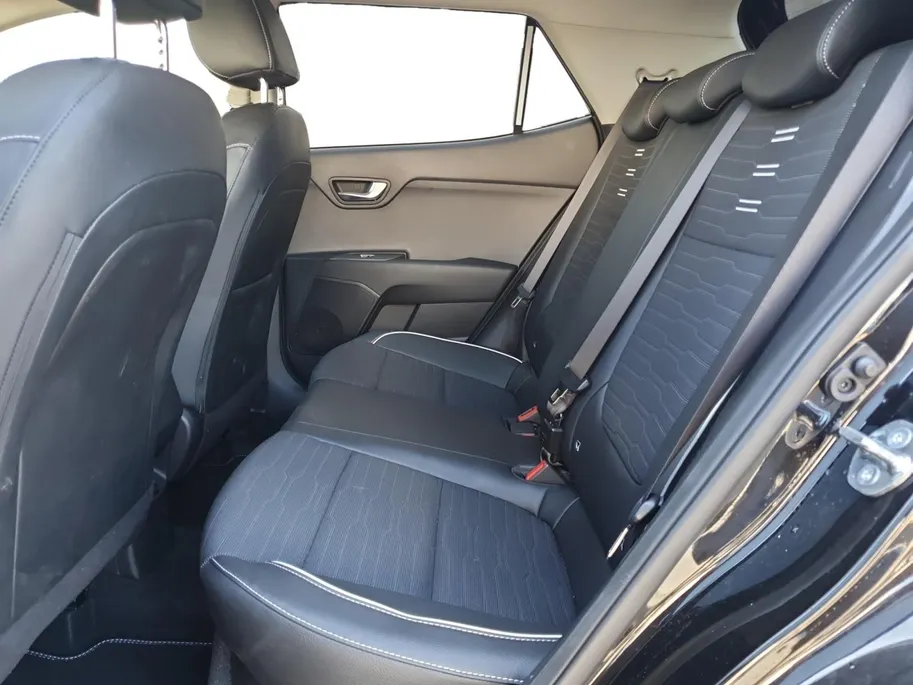 Kia Stonic 1.0 T-GDi MHEV GT-Line | GT-Line uitstraling | 17” lichtmetalen GT-Line velgen | Stoel- en Stuurverwarming | Cruise Control | Climate Control | Navigatie |