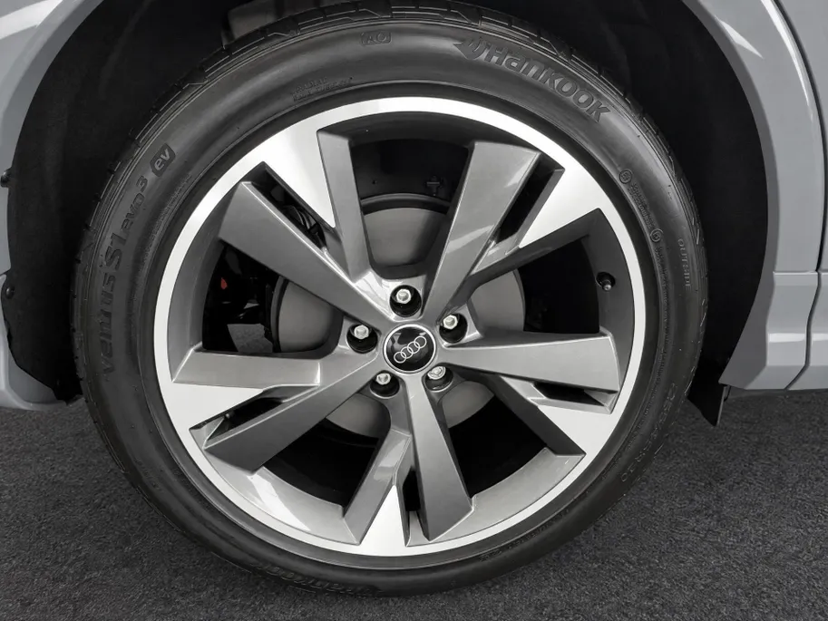 Audi Q4 Q4 S edition 204 PK · Trekhaak elek. wegklapbaar ·  Lendensteunen · Opberg- en bagageruimtepakket