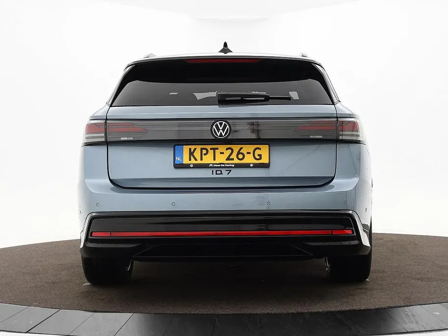 Volkswagen ID.7 Limited Edition 59 kWh accu, 204 PK · Achteruitrijcamera · Draadloze telefoonlader · Sfeerverlichting · Rondomzichtcamera · Voorraad OUTLET · Prijs is inclusief inruilpremie ·