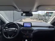 Ford Focus Wagon 1.0 EcoBoost Active Business | Navi | PDC | Cruise | Trekhaak | ECC | Stoel, Stuur, Voorruit verwarming