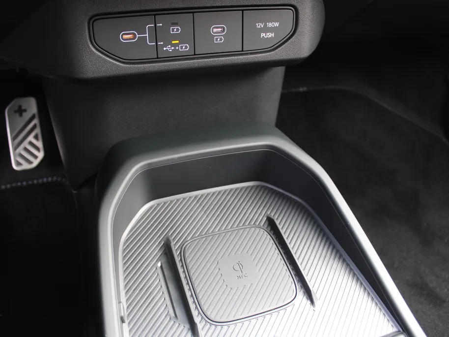 Kia EV4 Fastback GT-PlusLine 81.4 kWh | Nieuw | Direct leverbaar | Actieradius tot 612 km (WLTP) | Prijs is incl. inruilvoordeel | 18% bijtelling |