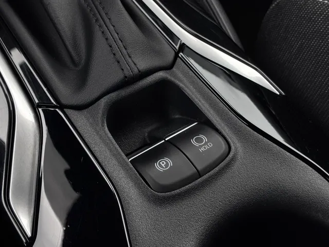 Toyota Corolla Touring Sports Hybrid 140 Dynamic Limited | Stoelverwarming | Parkeersensoren