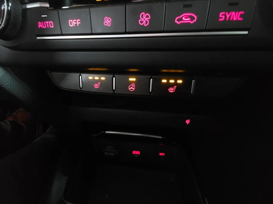 Kia Ceed Sportswagon 1.0 T-GDi MHEV Design Edition Automaat | Elektrische achterklep | Privacy glass