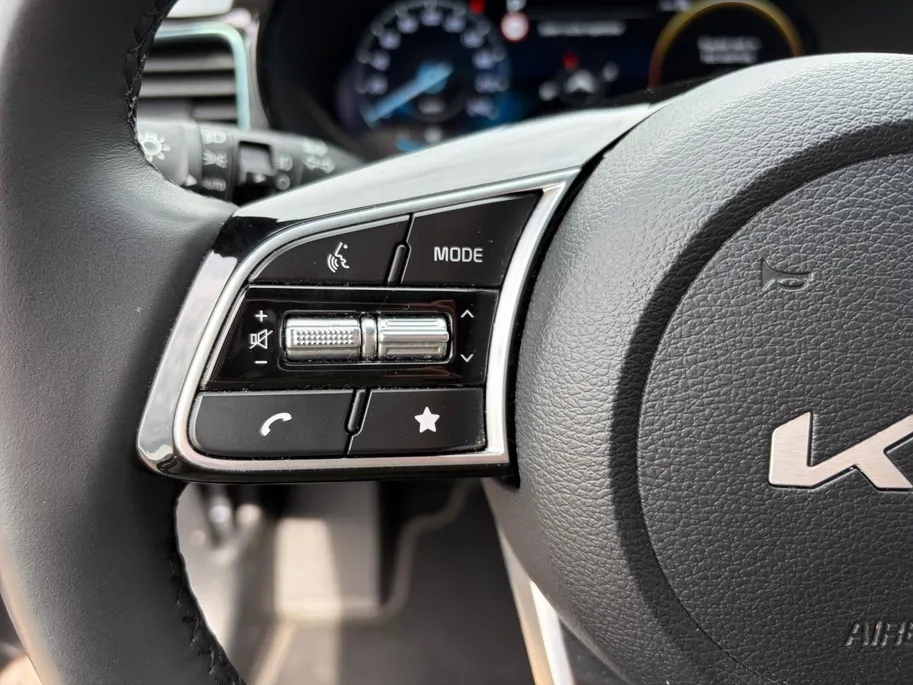 Kia Ceed Sportswagon 1.0 T-GDi MHEV Design Edition Automaat | Navi | Clima | Adaptive Cruise | Camera | Stoel-/Stuurverwarming | JBL Soundsysteem | LED Koplampen