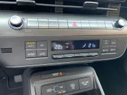 Hyundai Kona 1.6 GDI HEV Comfort Smart | Navigatie| Climate Controle| Lichtmetalen velgen| Parkeer sensoren| Camera| Dealer onderhouden