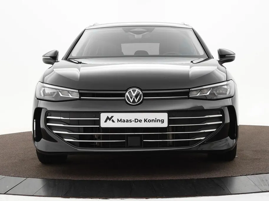Volkswagen Passat Variant 1.5 eTSI 150pk DSG Business · Camera · Stuur- & Stoelverwarming · Apple/Android Car Play · Massagefunctie Voorstoelen · Garantie t/m 11-06-2028 of 100.000km