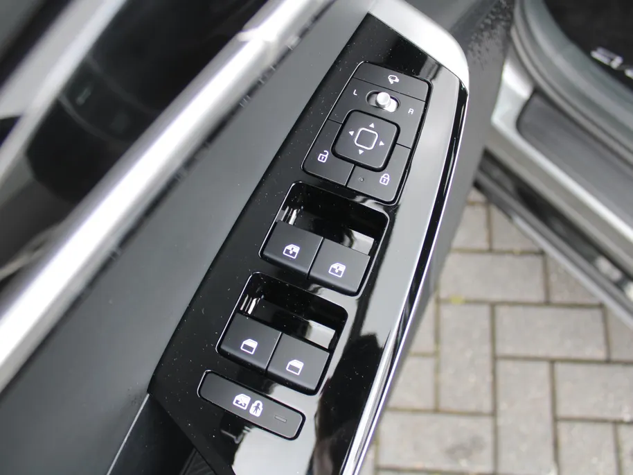 Kia EV6 Edition Advanced 77.4 kWh | Stuur-/stoelverwarming | BTW | Camera | Cruise adapt. | Elektr. achterklep + stoelbediening | 20' LM | 17% bijtelling |