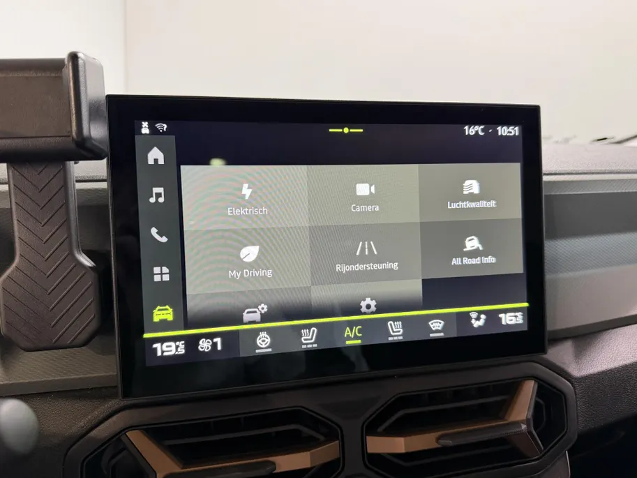 Dacia Bigster 1.8 - 155PK Hybrid Extreme Automaat | 1e eigenaar | 360 Camera | Adaptive Cruise Control | Apple CarPlay/Android Auto | Schuif/Kantel Dak | Lichtmetalen Velgen | Digital Cockpit | Full LED |