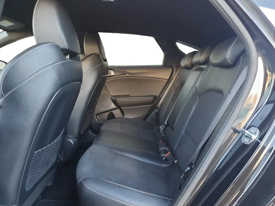 Kia ProCeed 1.5 T-GDi GT-Line | Stoel en stuurverwarming | Navigatie | Elektrische achterklep | Camera | Climate control | Apple Carplay / Android Auto |