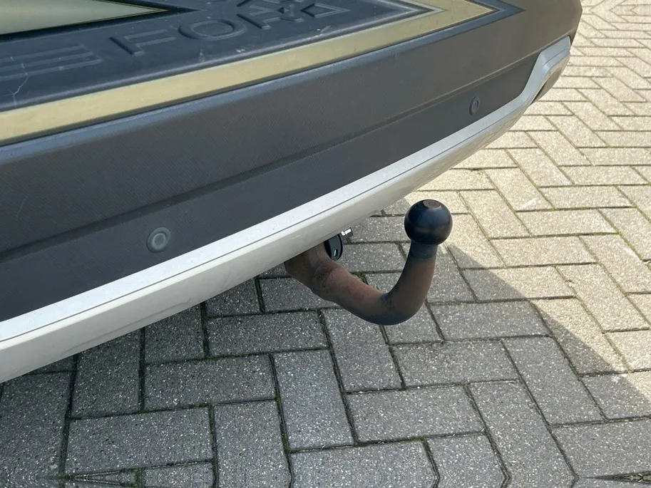 Subaru Forester 2.0i e-BOXER First Edition 4WD, Trekhaak, Panoramadak etc! NU RIJKLAARPRIJS INCL. 12 Maanden garantie, Premium afleverpakket gratis!