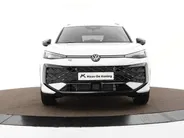 Volkswagen T-Roc R-Line First Edition 1.5 eTSI 150 PK 7 versn. DSG · Electrische achterklep · Achteruitrijcamera · Draadloze telefoonlader · Voorraad OUTLET · Prijs is inclusief inruilpremie ·
