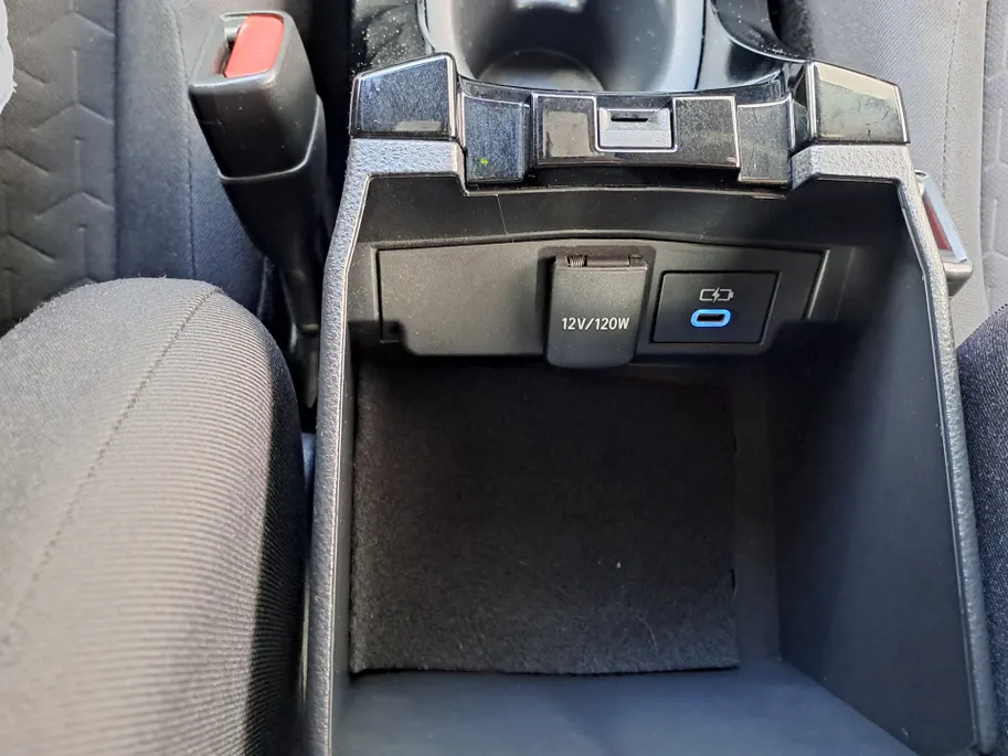 Toyota Corolla Touring Sports 1.8 Hybrid Business | Camera | Adaptieve Cruise | Airco Automatisch | Automaat | Apple Carplay/Android Auto | Apple Carplay/Android Auto