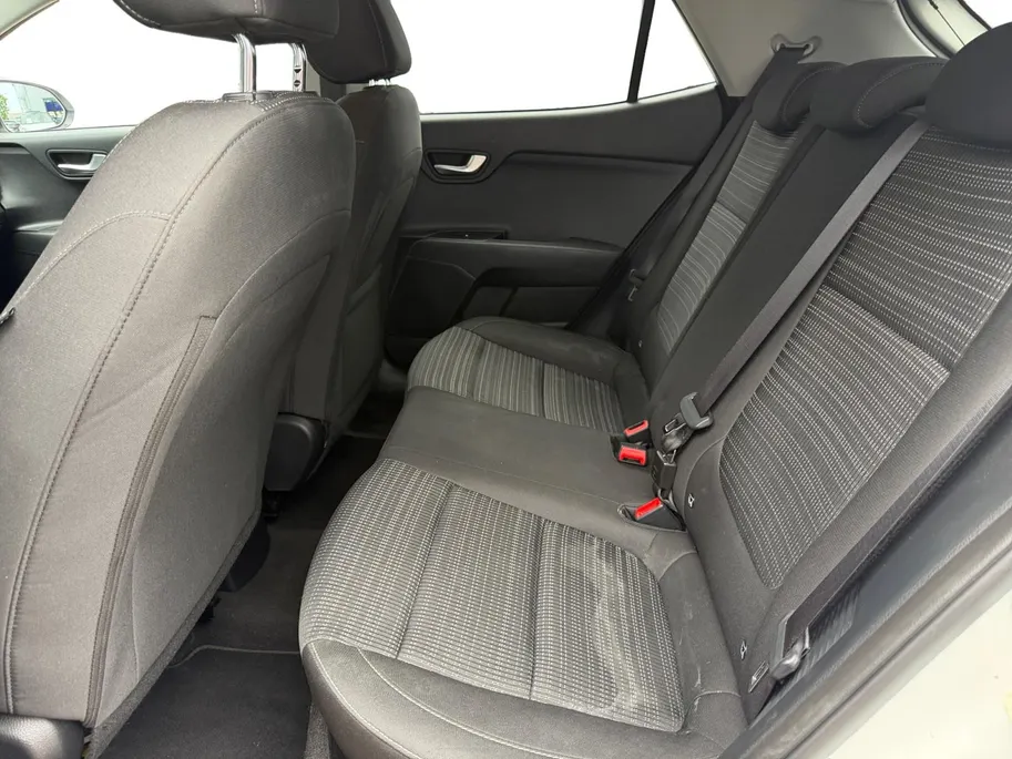 Kia Stonic 1.0 T-GDi MHEV DynamicPlusLine | Zeer nette auto | Navigatie | Apple CarPlay & Android Auto | Trekhaak | Achteruitrijcamera |