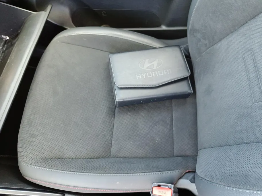 Hyundai Kona 1.6 GDI HEV N Line Sky | Apple Carplay/Android Auto | Kunstlederen/suede bekleding | Lichtmetalen velgen 5-spaaks 18 | Schuif/kanteldak