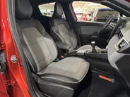 Renault Clio 90PK TCe GPF Techno | 9,3' Navi | Climate Control | Digital Cockpit | Camera | Parkeersensoren | Apple CarPlay/Android Auto | Full LED | Lichtemetalen Velgen | Licht & Regen Sensor |