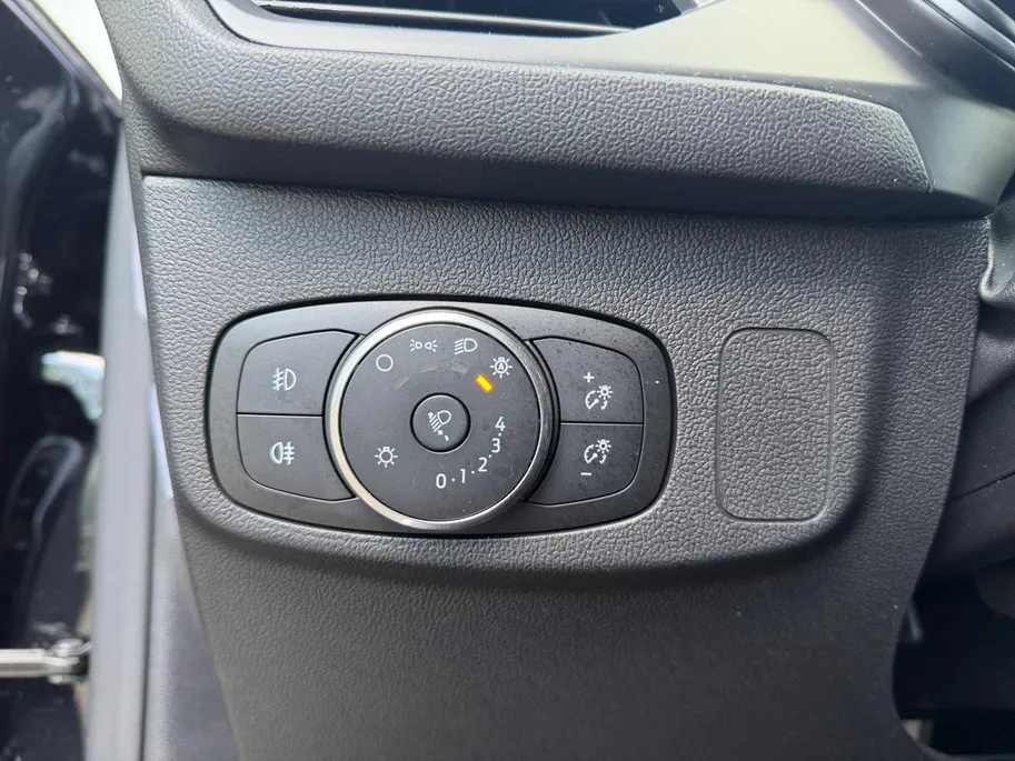 Ford Focus Wagon 1.0 EcoBoost Hybrid ST Line Style | Dealer onderhouden | NL auto | Winter pack | Trekhaak | Navigatie | Apple carplay & Android auto | Parkeersensoren voor en achter | Achteruitrijcamera | Cruise control | Draadloos opladen mobiel | Privacy glas | B