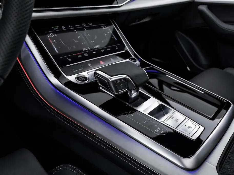 Audi Q7 55 TFSI e quattro Pro Line S 394 PK ·Leder bekleding · Assistentie. plus, remote park · Head-Up display · Glazen panorama dak · Bang & Olufsen