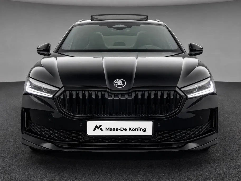 Škoda Superb 1.5TSI 204PK PHEV Sportline · Leder · Panoramadak · Apple/Android Car Play · Garantie t/m 05-09-2027