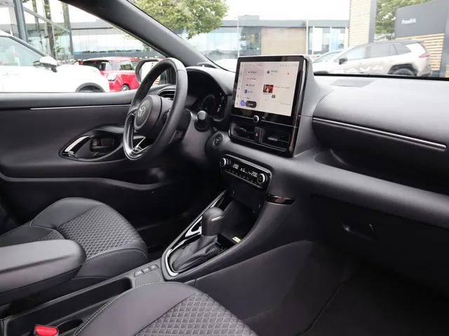 Toyota Yaris 1.5 Hybrid 130 Executive JBL | Head-up | Stuur en stoelverwarming VERKOCHT