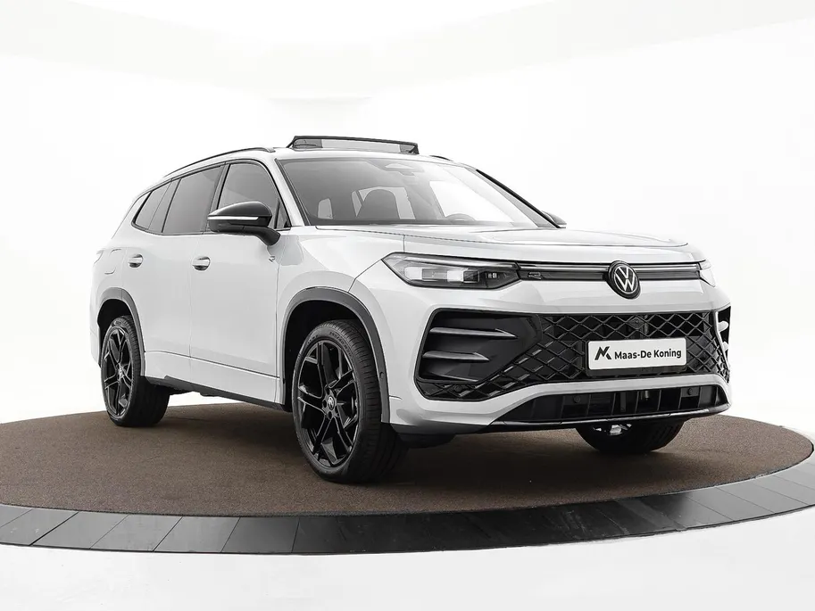 Volkswagen Tayron R-Line Edition 1.5 eHybrid 272 PK 6 versn. DSG · Assistance Pakket Plus · Black Style Pakket · Comfort Pakket · Design Pakket · Trekhaak inklapbaar, electr. ontgrendeling, incl. Trailer Assist ·