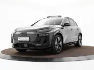 Audi Q6 e-tron 252pk S edition 83 kWh · SOH 97,5% · Panoramadak · Leder · 360 Camera · Luchtvering · Wegklapbare Trekhaak · Stoelverwarming Voor + Achter ·