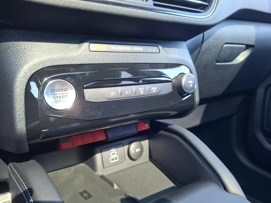 Ford Kuga 2.5 PHEV BlueCruise Edition 243PK | 20' Lichtmetalen velgen | El. Trekhaak | Premium Connectivity | Panoramadak | 4000,- Ford Voordeel