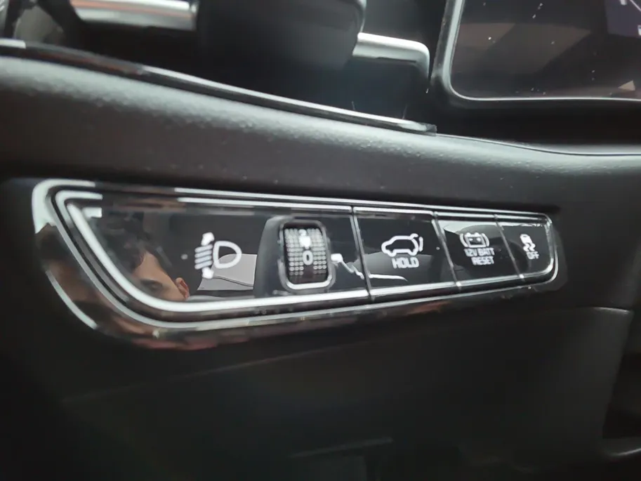 Kia Niro 1.6i Hybrid DynamicPlusLine Schuif-/kanteldak | Dodehoek Detectie | Stoelverwarming | Camera | Cruise Control Adaptief | Carplay | Head up Display | NAP