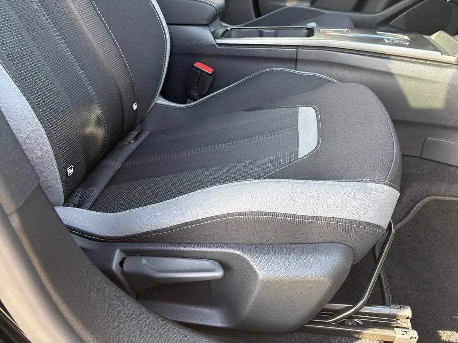 Opel Mokka 1.2 Turbo Ultimate | NIEUWSTAAT! | 4 seizoensbanden | Trekhaak| Comfort-pakket| Apple Carplay/Android Auto|12 maanden Bovag Garantie|