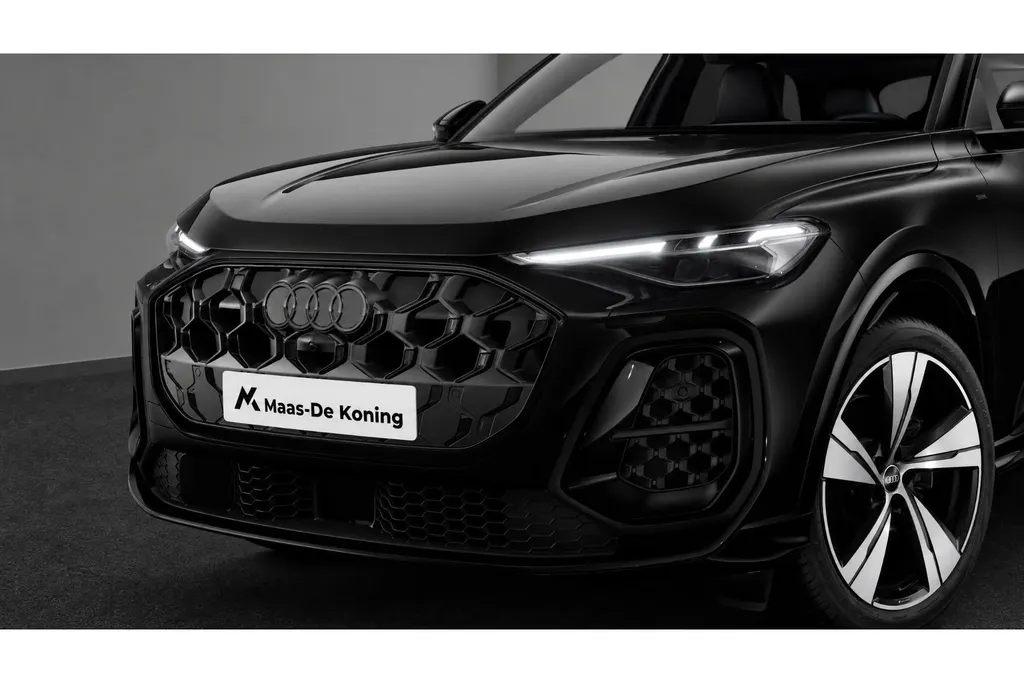 Audi Q5 2.0 TFSI e-hybrid quattro S edition 299 PK · 21' LM Velgen · Tech plus · Glazen panoramadak · Luchtvering