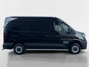 Renault Master E-Tech T35 L2H2 Advance Long Range 87 kWh Automaat | DEMO | Trekhaak | RVS Side & Backbar | Laadruimte Betimmering | Navi | Camera | Apple CarPlay/Android Auto | Full LED | Climate Control | Parkeersensoren |