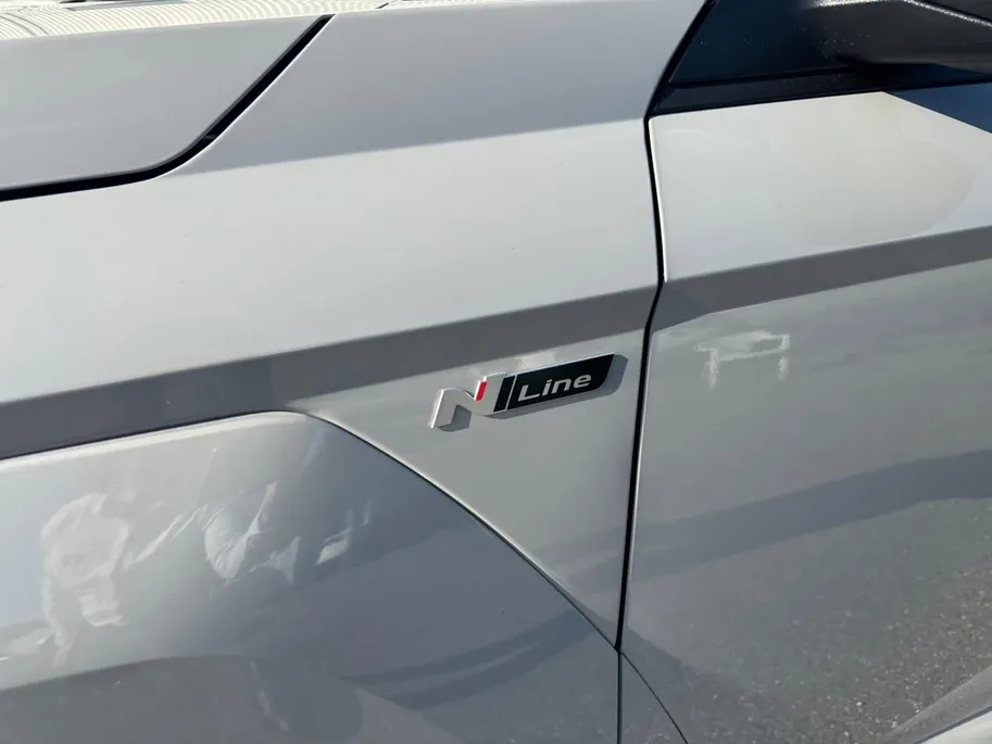Hyundai Kona 1.6 GDI HEV N Line Sky | schuif-/kanteldak | Navi | Clima | 360 Camera | All Season banden | Stoel-/stuurverwarming | Elektrische achterklep