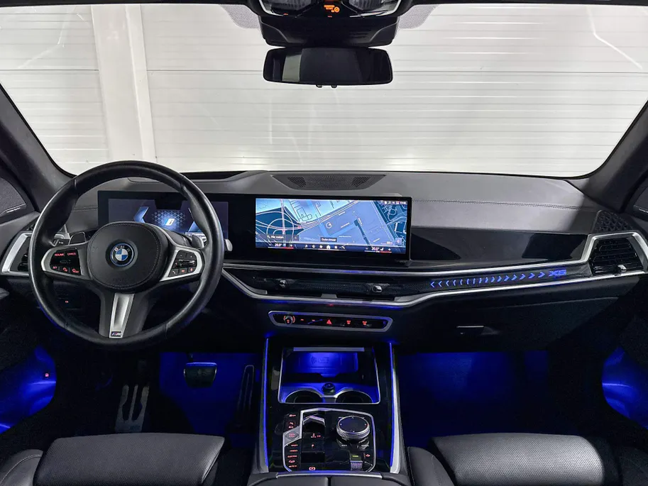 BMW X5 xDrive50e Launch Edition