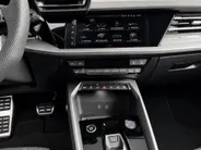Audi A3 Sportback 40 TFSI e S edition 204 PK · Glazen panoramadak · SONOS premium 3D · Lichtpakket pro ambient light · MEGA Sale