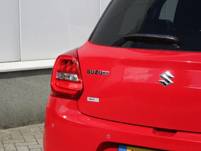 Suzuki Swift 1.2 Select Smart Hybrid Automaat | Navi | Adap. Cruise | PDC V+A | Camera | Lm-Velgen