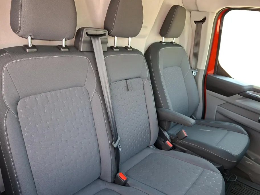 Ford Transit Custom 320 2.0 TDCI L2H1 Limited 136 pk handgeschakeld | BPM vrij! | Dealer onderhouden | Trekhaak | Apple carplay/ Android Auto