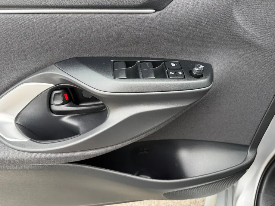 Toyota Yaris Hybrid Team D Apple/Android | Camera | Cruise control