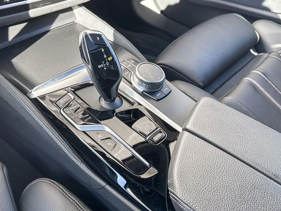 BMW 5 Serie Sedan 530e High Executive M-Sport