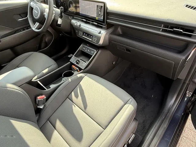 Hyundai Kona 1.6 GDI HEV Premium Sky