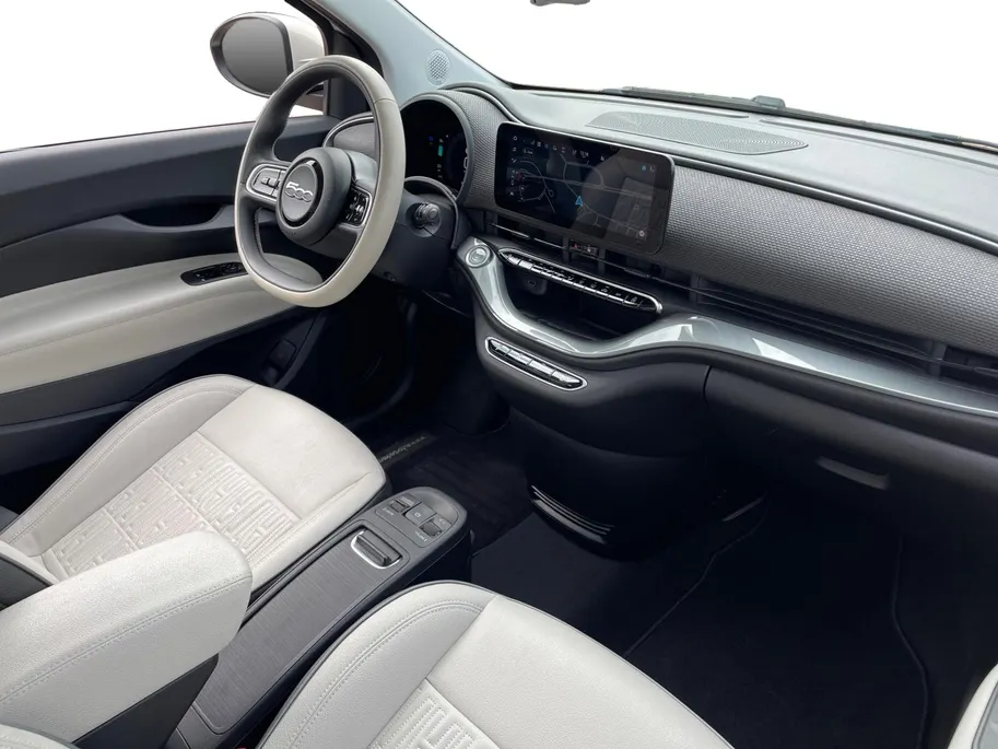 Fiat 500 La Prima 42 kWh *SOH 95%*Navi*Camera*Climate Control*Stoelverwarming*Carplay*Adapt.Cruise Control*Parkeersensoren*LM.Velgen*Zeer nette auto!