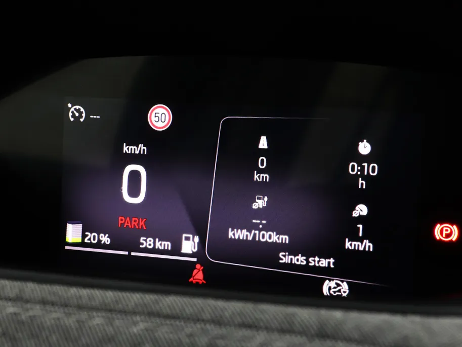 Škoda Enyaq Coupe iV 60 180pk · SOH 94,1% · Panoramadak · Camera · Apple/Android Car Play · 19'Velgen · Sfeerverlichting · Elek. Inklapbare Spiegels ·