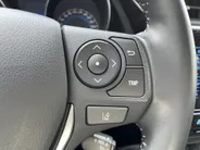 Toyota Auris 1.8 Hybrid CVT Active / Allseasonbanden / Climate en cruisecontrol! /