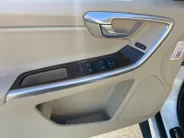 Volvo XC60 2.0 T5 Automaat Summum Luxury Line | Inscription Line | Pano Dak | NL-Auto | NAP | Trekhaak | Memory Seats | 20'| Camera | Stoelverwarming | Cruise Control | Navigatie | etc.