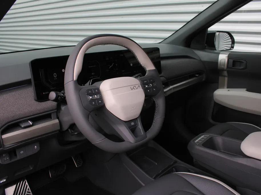 Kia EV3 GT-Line Business Edition 81.4 kWh | Nieuw | Direct leverbaar | Actieradius tot 563 km (WLTP) | 18% bijtelling | Gratis metallic lak t.w.v. € 795! |