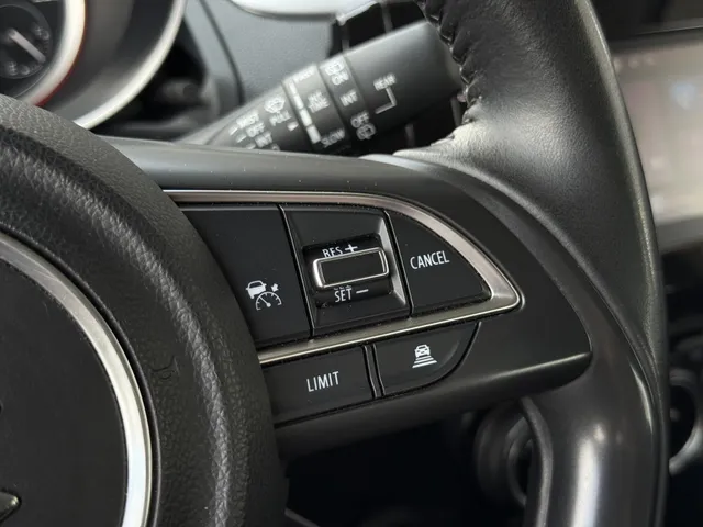 Suzuki Swift 1.2 Style Smart Hybrid