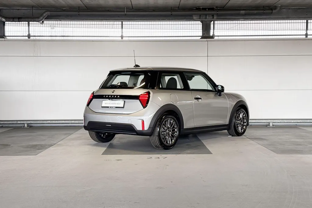 MINI Cooper 3-deurs Cooper C Essential XS