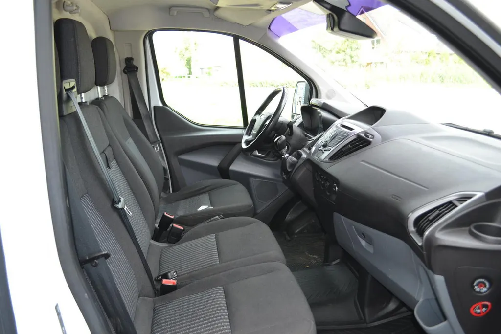 Ford Transit Custom L1H1 270 100PK AMBIENTE|3ZITS|NAVI|EURO5